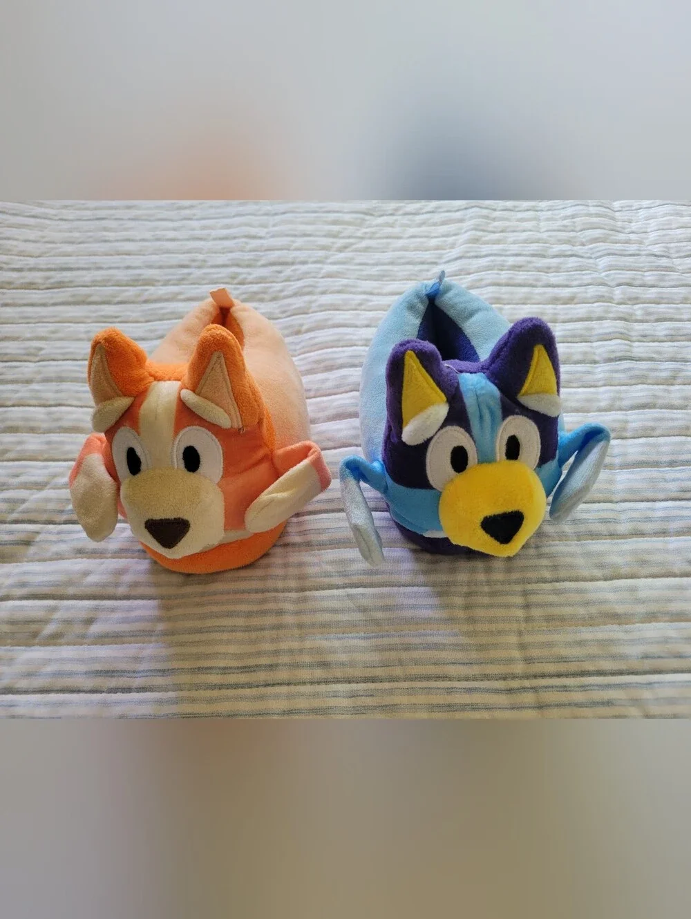 🎈Bluey Motion Activated Slippers